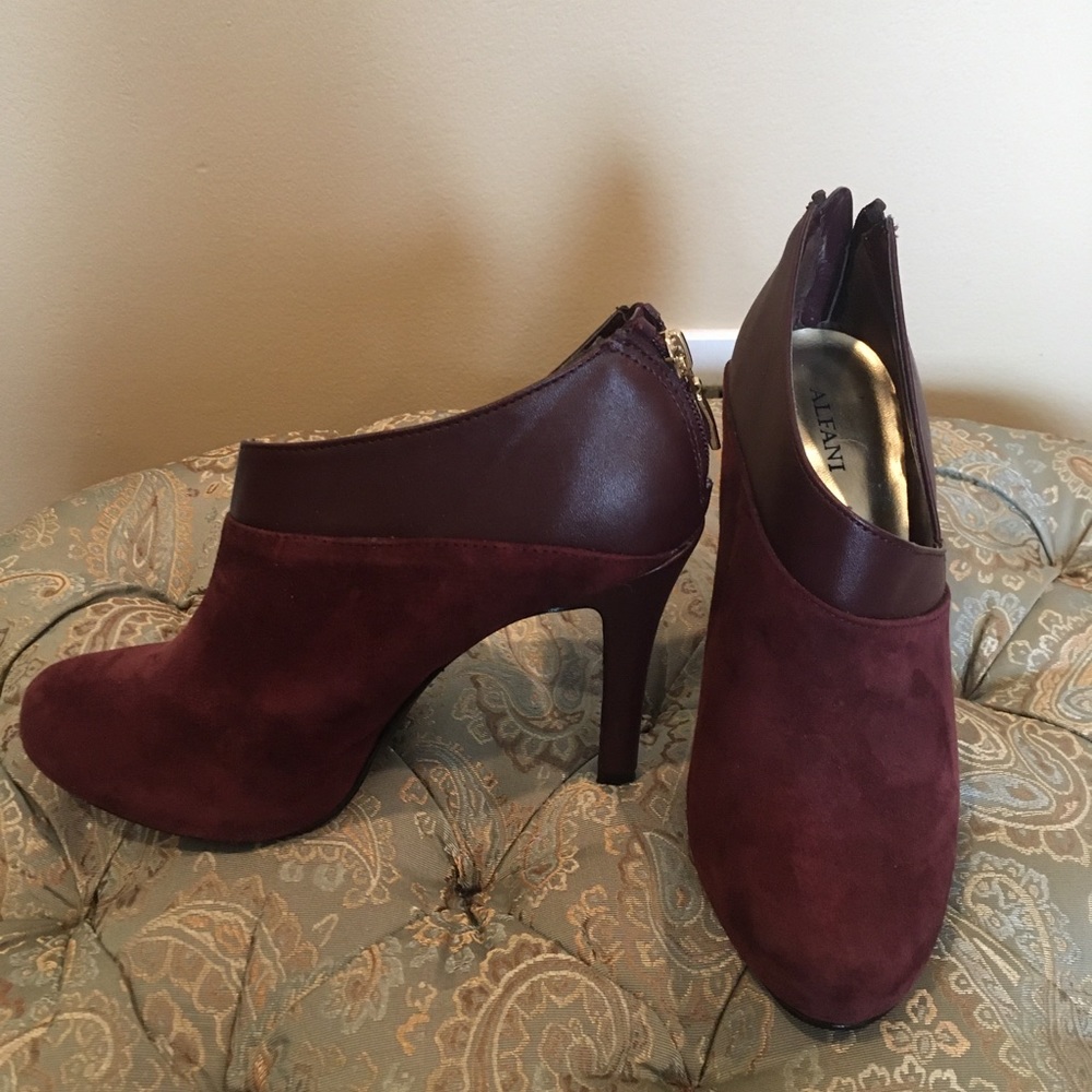 Alfani suede/leather burgundy booties 7 - Picture 3 of 6